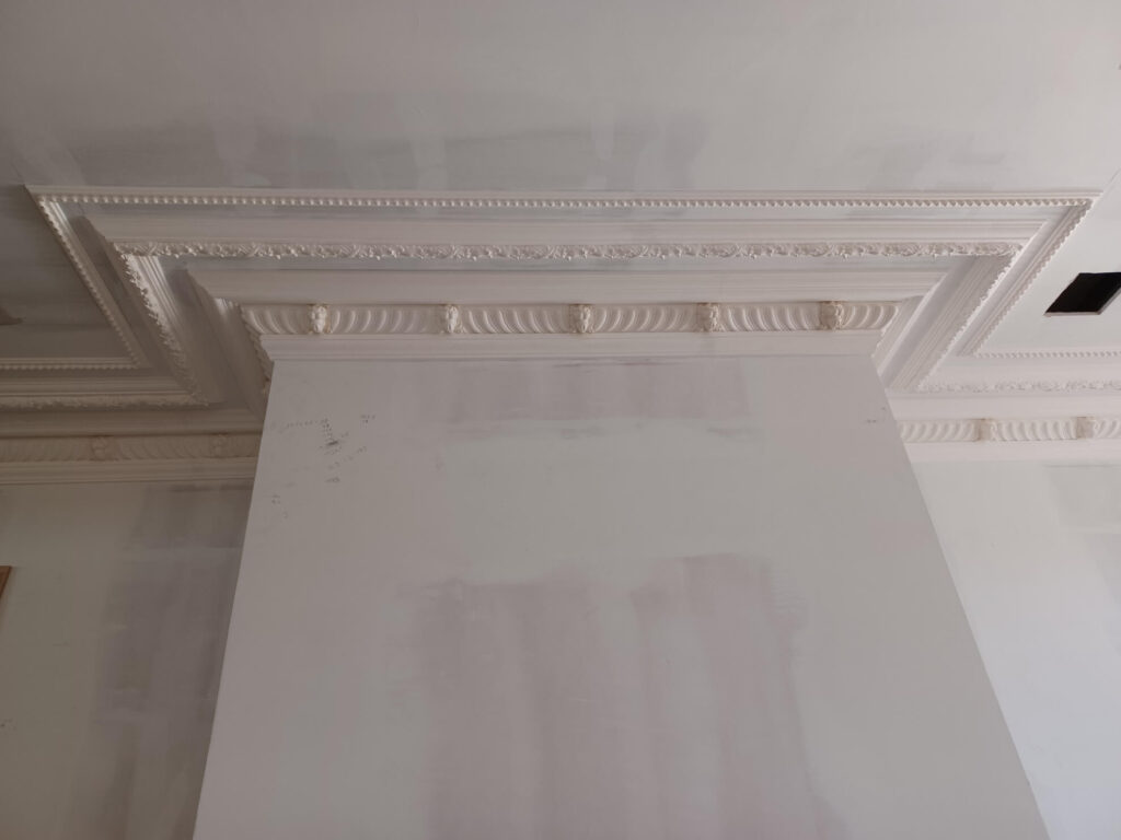 td decor reconstructie plafond moluren 28